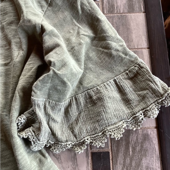 Altar’d State Top - Size M - Picture 3 of 5